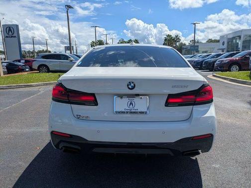 Alpine White 2022 BMW 530 i