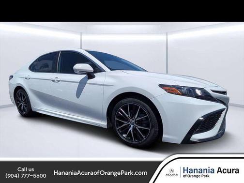 Super White 2021 Toyota Camry SE