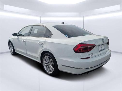 2019 Volkswagen Passat 2.0T Wolfsburg