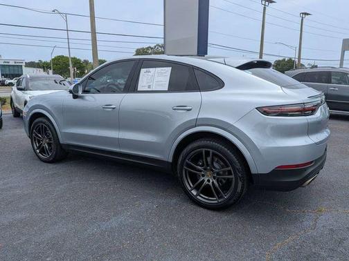 Dolomite Silver Metallic 2021 Porsche Cayenne AWD