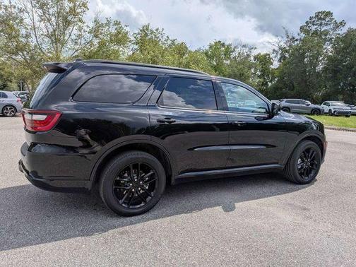 DB Black Crystal Clearcoat 2026 Dodge Durango GT