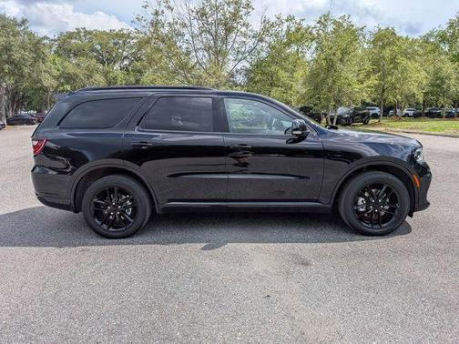 DB Black Crystal Clearcoat 2026 Dodge Durango GT