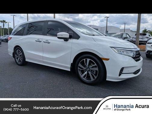 White 2022 Honda Odyssey Touring