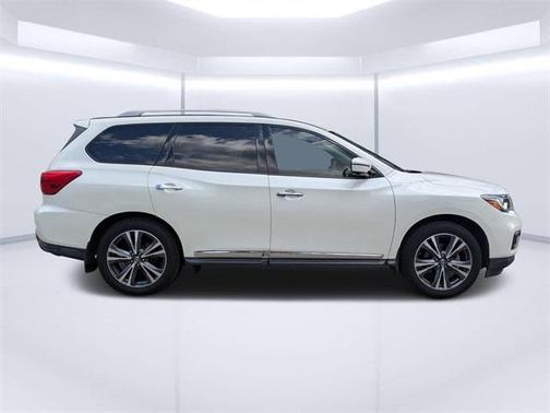 2020 Nissan Pathfinder Platinum