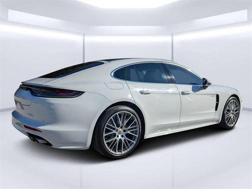 2023 Porsche Panamera 4S
