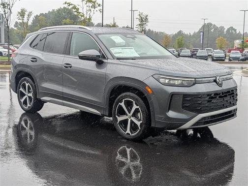 2025 Volkswagen Tiguan 2.0T SE