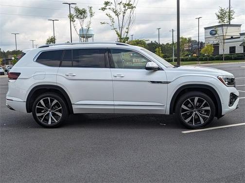 2025 Volkswagen Atlas 2.0T SEL Premium R-Line