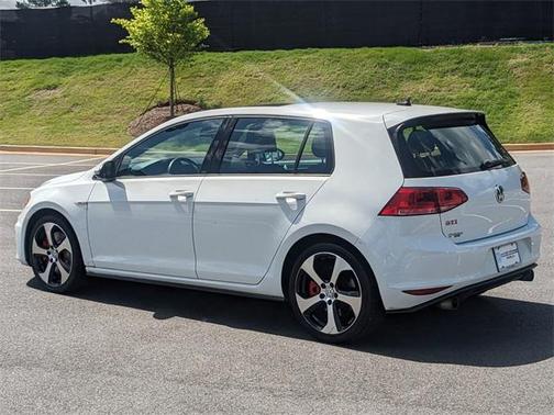 2017 Volkswagen Golf GTI SE 4-Door