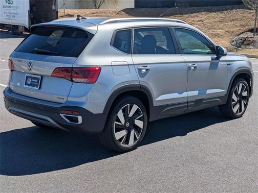 2024 Volkswagen Taos 1.5T SEL