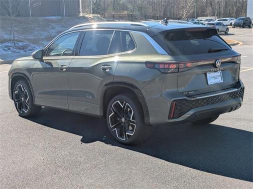 2026 Volkswagen Tiguan 2.0T SEL R-Line