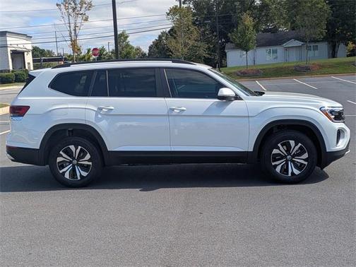 2026 Volkswagen Atlas 2.0T SE