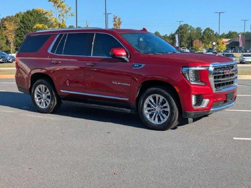 Cayenne Red Tintcoat 2022 GMC Yukon SLT