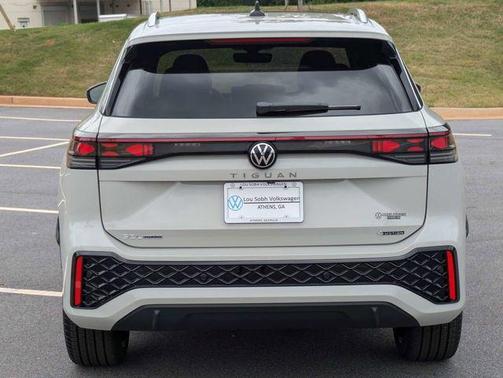 Sandstone 2026 Volkswagen Tiguan 2.0T SEL R-Line Turbo