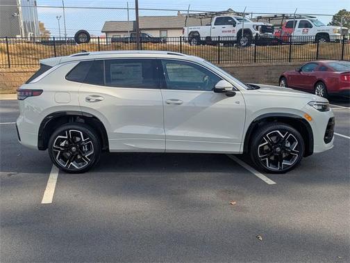 2026 Volkswagen Tiguan 2.0T SEL R-Line