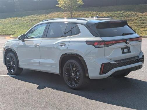 2025 Volkswagen Tiguan 2.0T SE R-Line Black