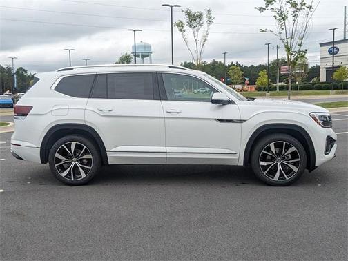 2025 Volkswagen Atlas 2.0T SEL Premium R-Line