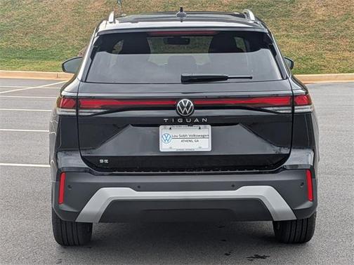 2025 Volkswagen Tiguan 2.0T SE