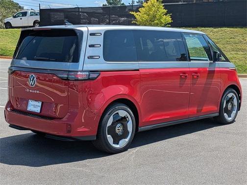 2025 Volkswagen ID. Buzz Pro S Plus