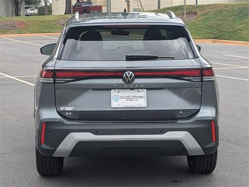 2025 Volkswagen Tiguan 2.0T SE