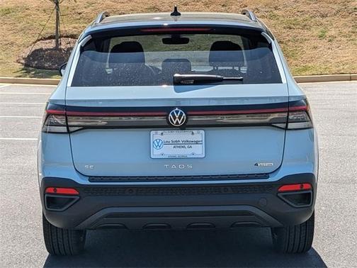 2025 Volkswagen Taos 1.5T SE Black