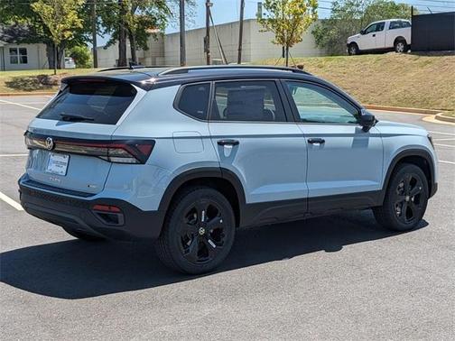 2025 Volkswagen Taos 1.5T SE Black