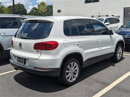 2017 Volkswagen Tiguan Limited 2.0T