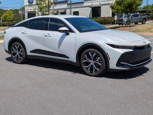 Oxygen White 2024 Toyota Crown XLE