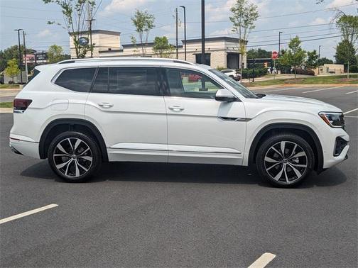 2025 Volkswagen Atlas 2.0T SEL Premium R-Line