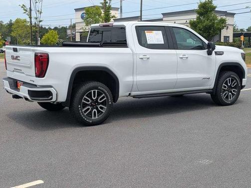 Summit White 2024 GMC Sierra 1500 AT4