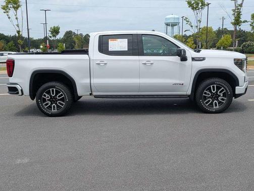 Summit White 2024 GMC Sierra 1500 AT4