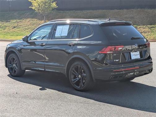 2024 Volkswagen Tiguan 2.0T SE R-Line Black