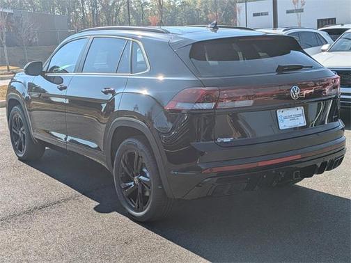 2026 Volkswagen Atlas Cross Sport 2.0T SEL R-Line Black