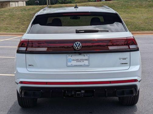 Opal White Pearl 2026 Volkswagen Atlas Cross Sport 2.0T SEL R-Line Black