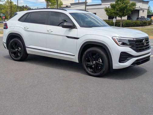Opal White Pearl 2026 Volkswagen Atlas Cross Sport 2.0T SEL R-Line Black