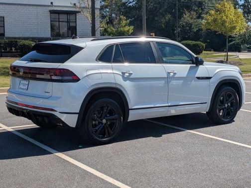 Opal White Pearl 2026 Volkswagen Atlas Cross Sport 2.0T SEL R-Line Black