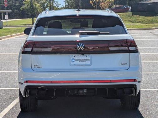 Opal White Pearl 2026 Volkswagen Atlas Cross Sport 2.0T SEL R-Line Black