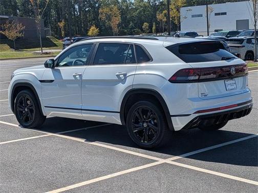 2026 Volkswagen Atlas Cross Sport 2.0T SEL R-Line Black