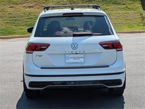 2024 Volkswagen Tiguan 2.0T SE R-Line Black
