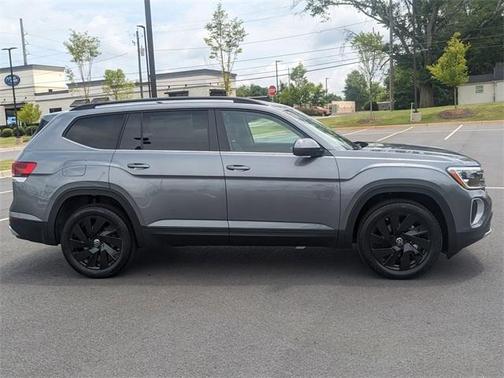 2025 Volkswagen Atlas 2.0T SE
