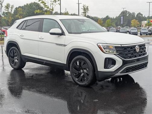 2025 Volkswagen Atlas Cross Sport 2.0T SE w/Technology