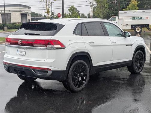 2025 Volkswagen Atlas Cross Sport 2.0T SE w/Technology