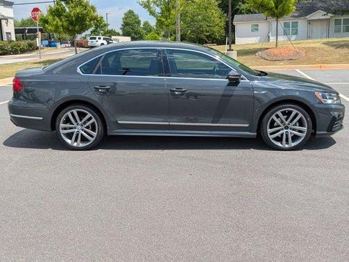 Urano Gray 2017 Volkswagen Passat 1.8T R-Line