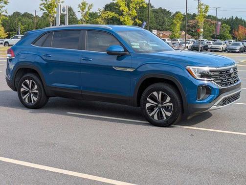 Lake Blue 2026 Volkswagen Atlas Cross Sport 2.0T SE