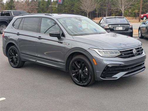 2022 Volkswagen Tiguan 2.0T SE R-Line Black