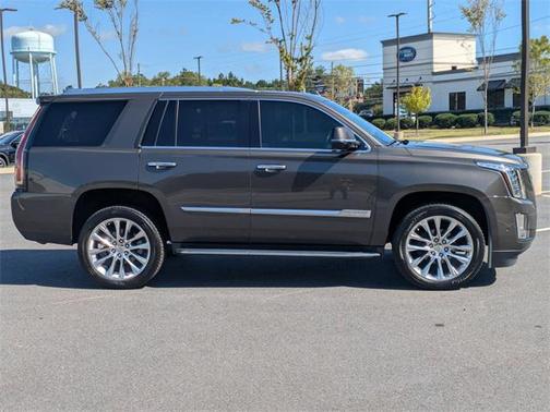 2020 Cadillac Escalade Luxury