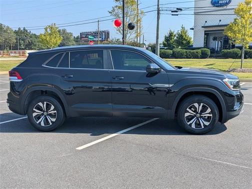 2025 Volkswagen Atlas Cross Sport 2.0T SE