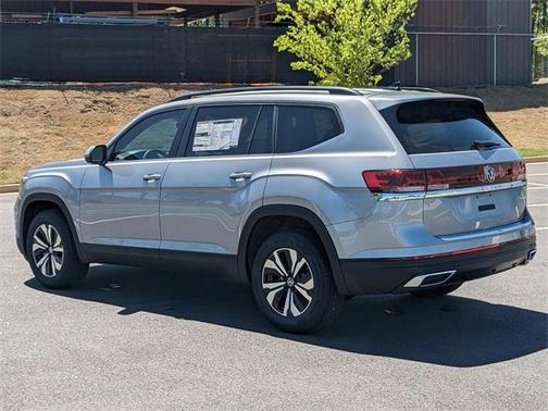 2025 Volkswagen Atlas 2.0T SE