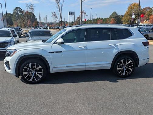 2026 Volkswagen Atlas 2.0T SEL Premium R-Line