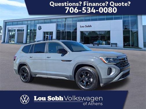 2024 Volkswagen Atlas 2.0T Peak Edition SEL