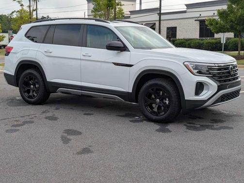 Opal White Pearl 2026 Volkswagen Atlas 2.0T Peak Edition